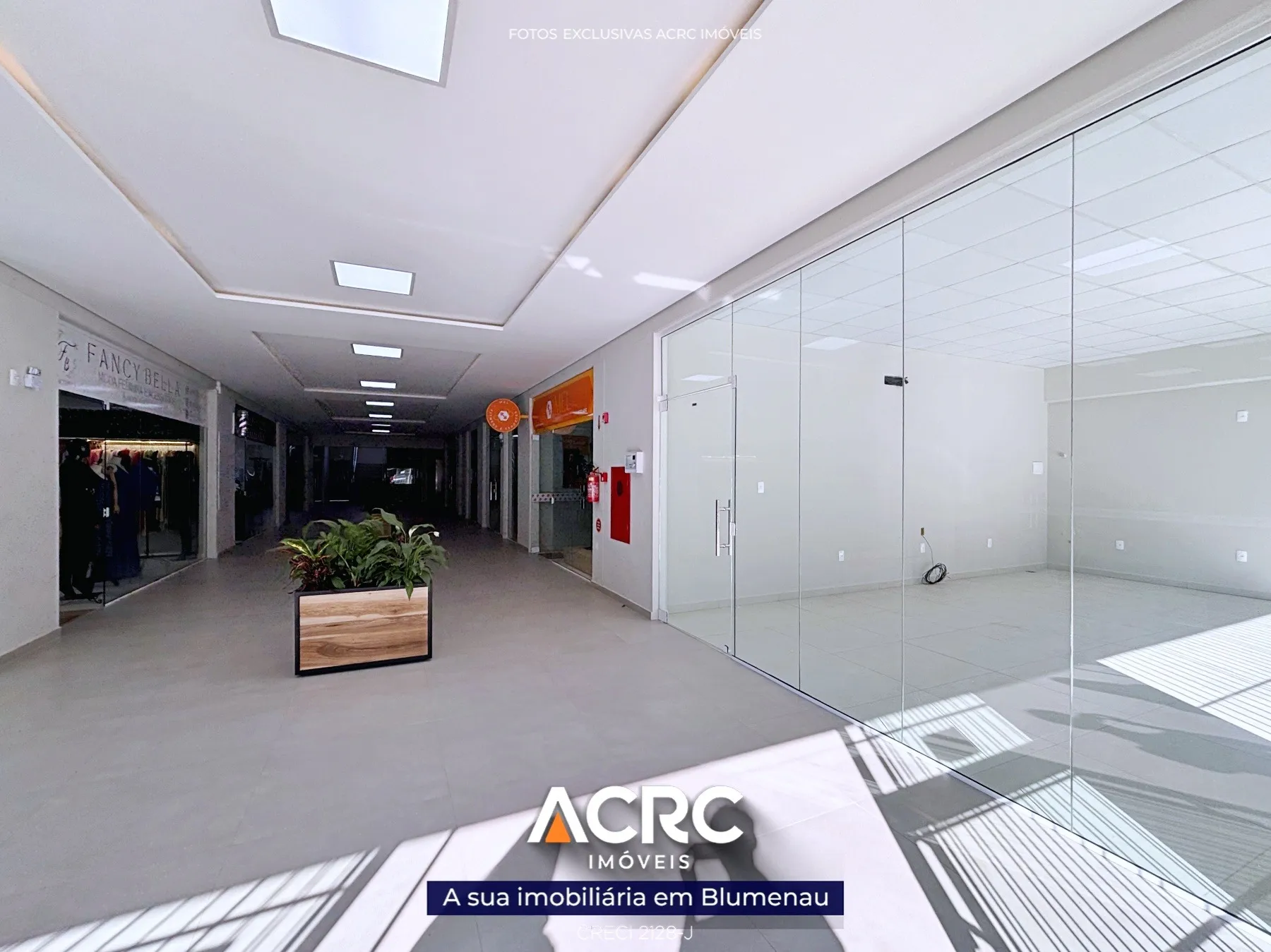 ACRC Imóveis - SA01235 - Sala comercial para Locação no Bairro Itoupava Central — foto 4