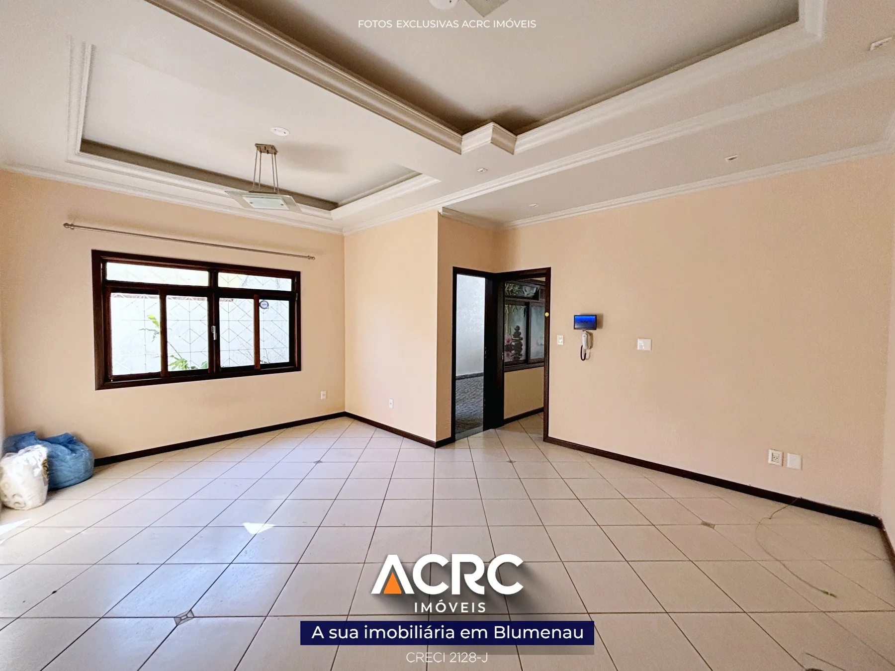 ACRC Imóveis - CA03400 - Casa com piscina para Venda no Bairro Garcia — foto 4
