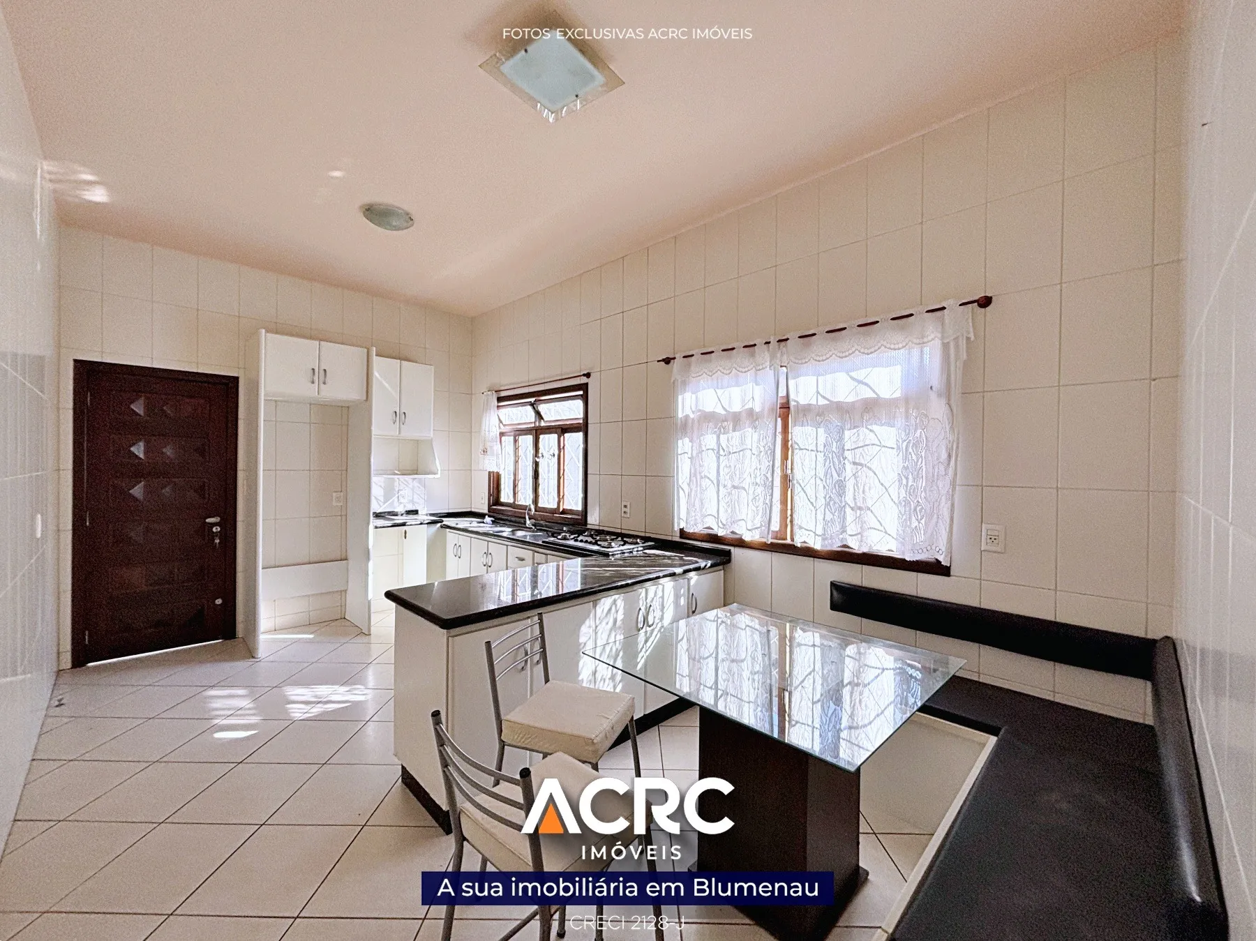 ACRC Imóveis - CA03400 - Casa com piscina para Venda no Bairro Garcia — foto 6