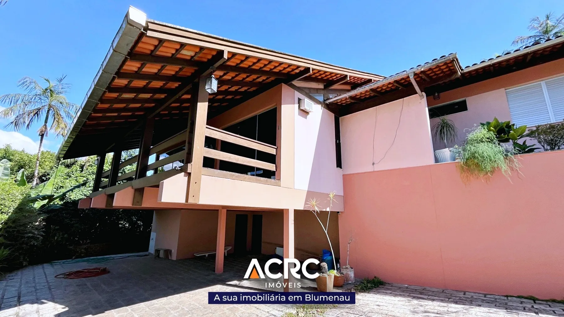 ACRC Imóveis - CA03397 - Sobrado de 02 andares para Venda no Bairro Itoupava Seca - foto 1