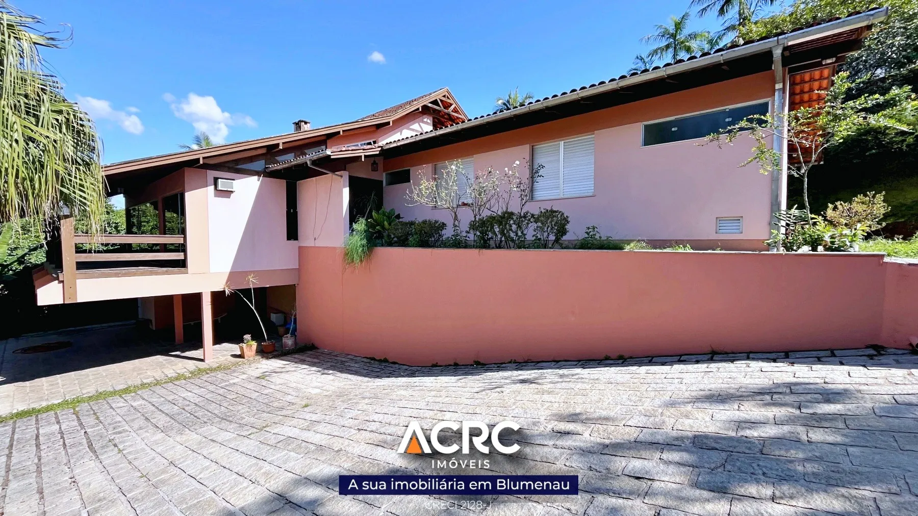ACRC Imóveis - CA03397 - Sobrado de 02 andares para Venda no Bairro Itoupava Seca — foto 3