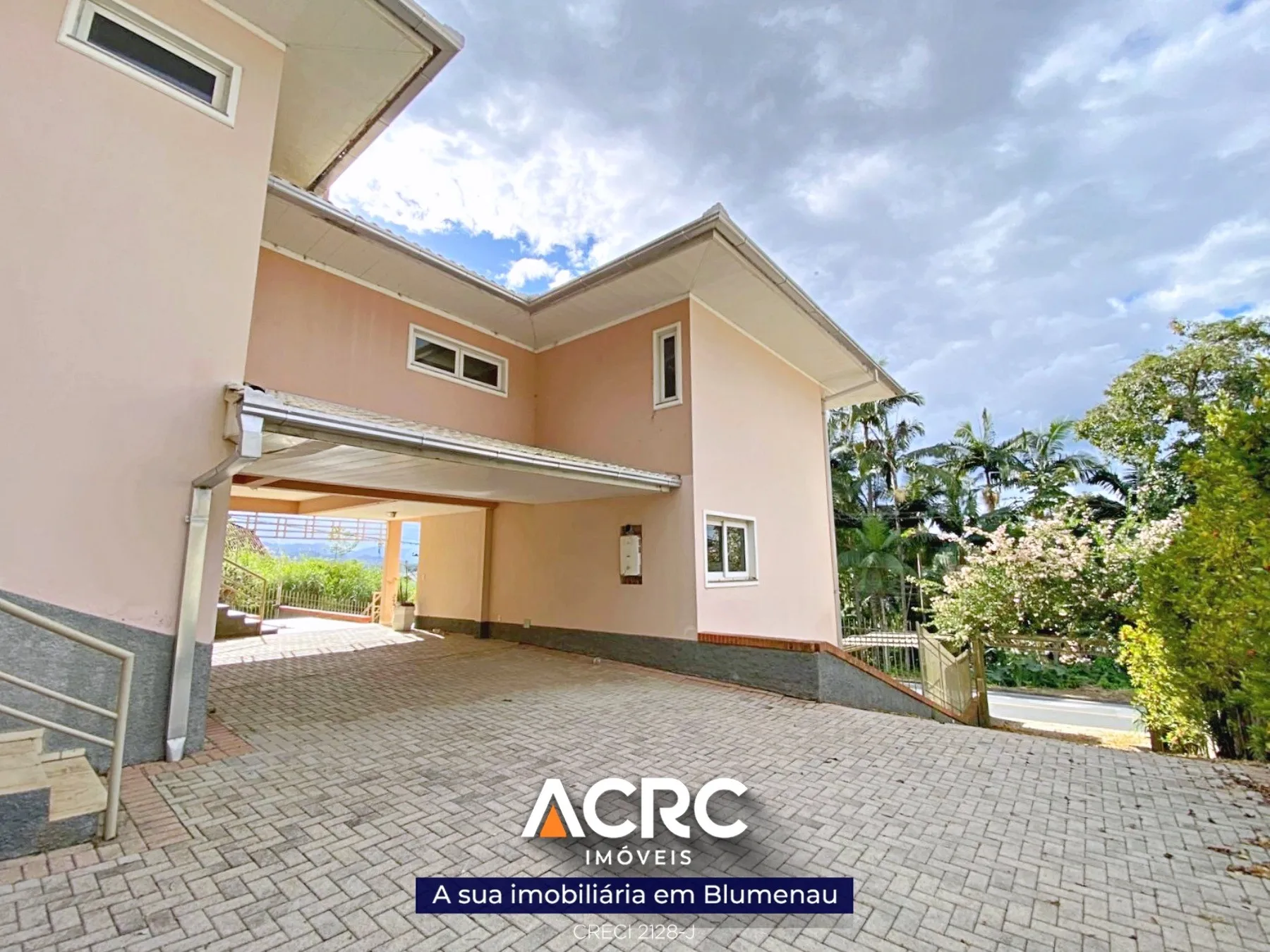 ACRC Imóveis - CA03372 - Casa com 354m de área construída para venda no Bairro Salto — foto 3
