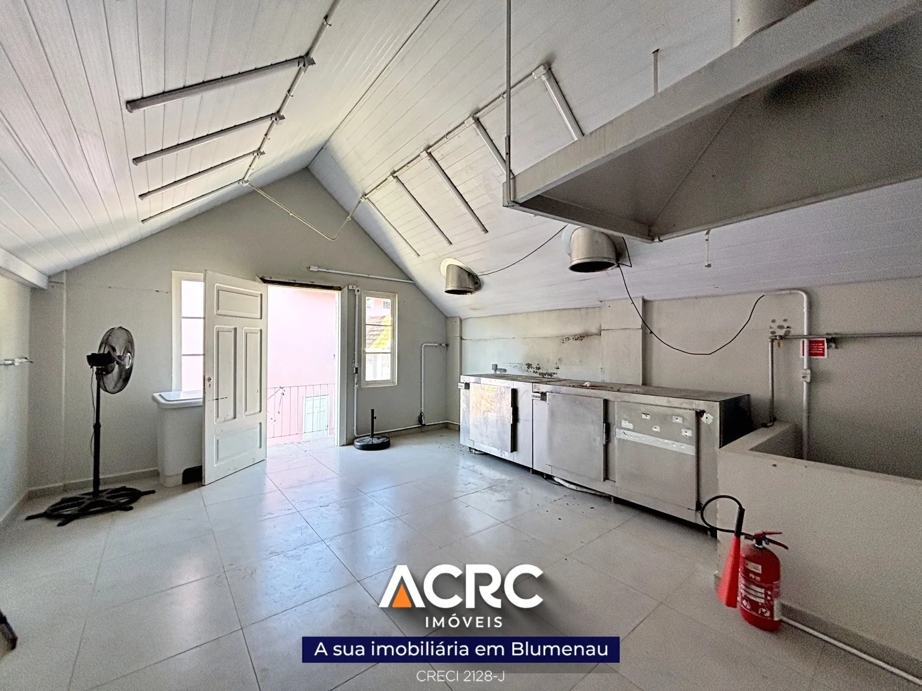 ACRC Imóveis - Loja para Locação no Bairro Velha ao lado da Vila Germânica — foto 5