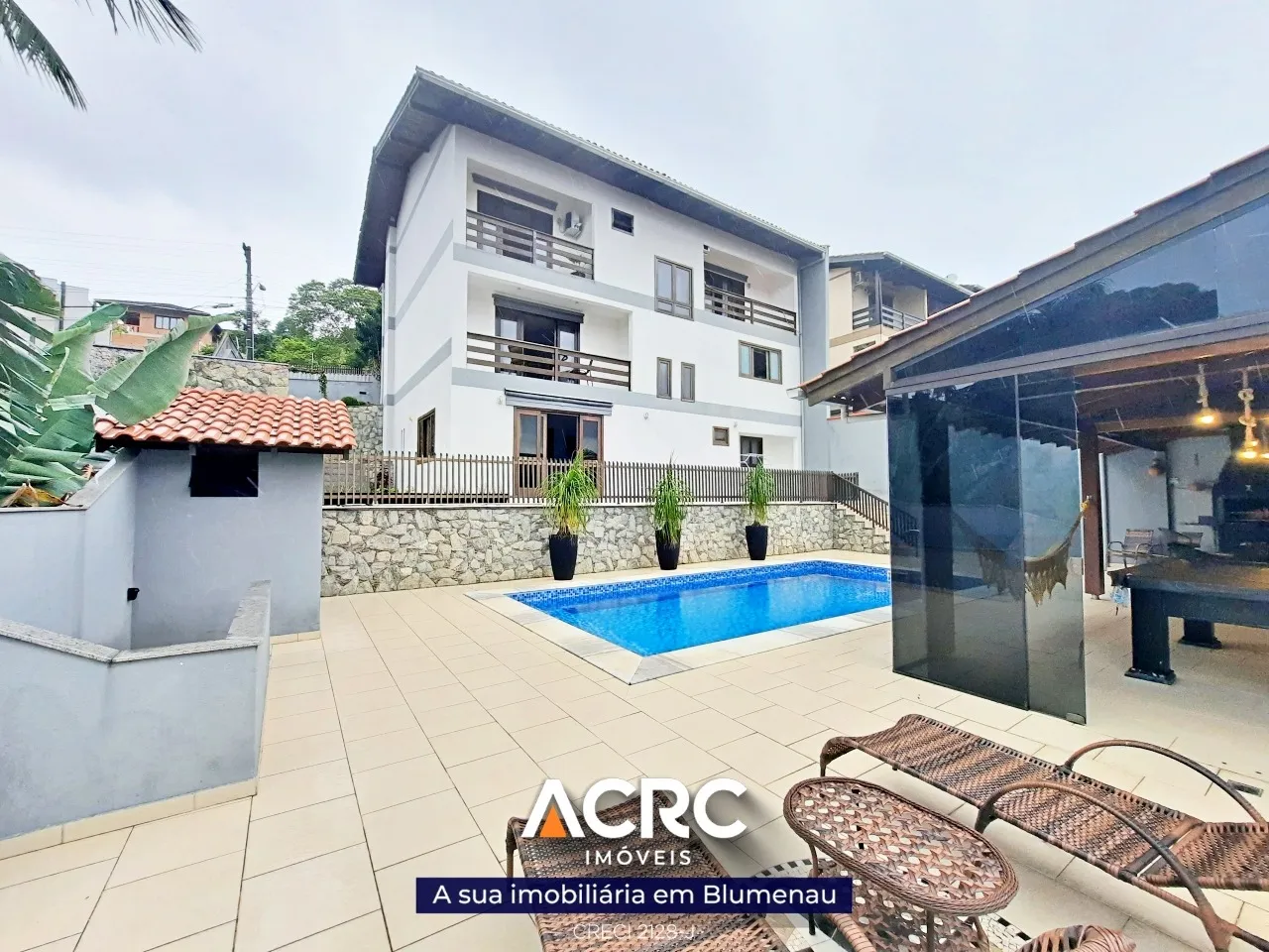 ACRC Imóveis - CA03344 - Casa com piscina para Venda no Bairro Escola Agrícola — foto 4