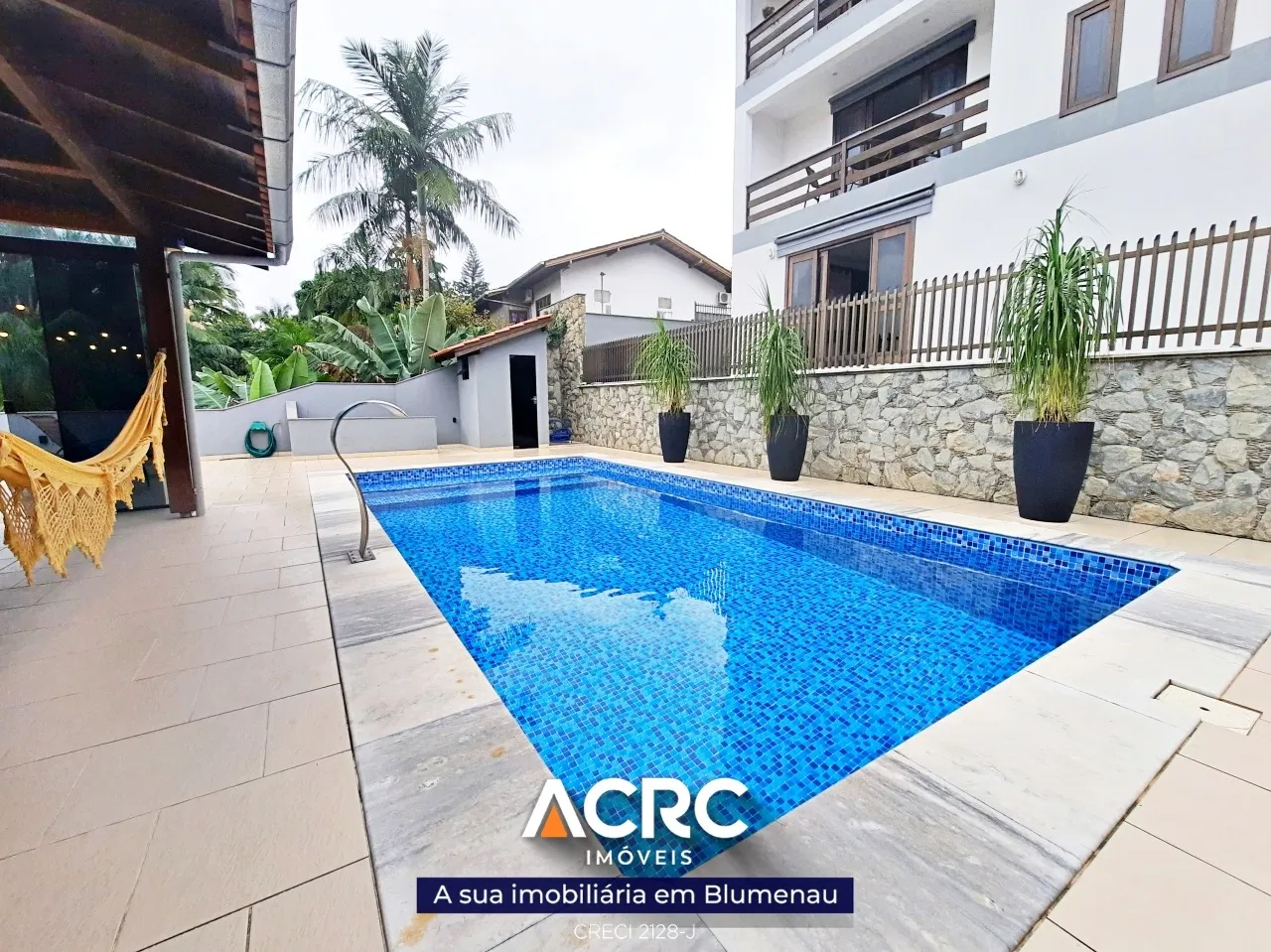 ACRC Imóveis - CA03344 - Casa com piscina para Venda no Bairro Escola Agrícola — foto 7