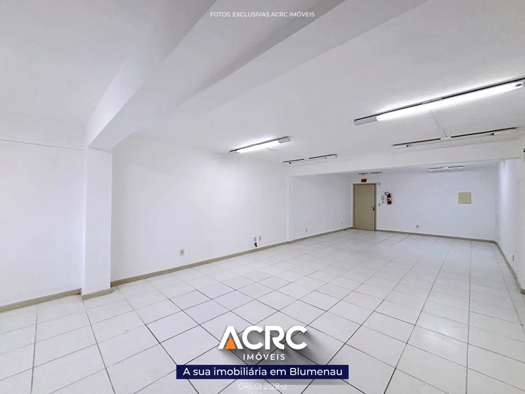 ACRC Imóveis - SA01191 - Sala para Locação no Bairro Ponta Aguda - foto 1