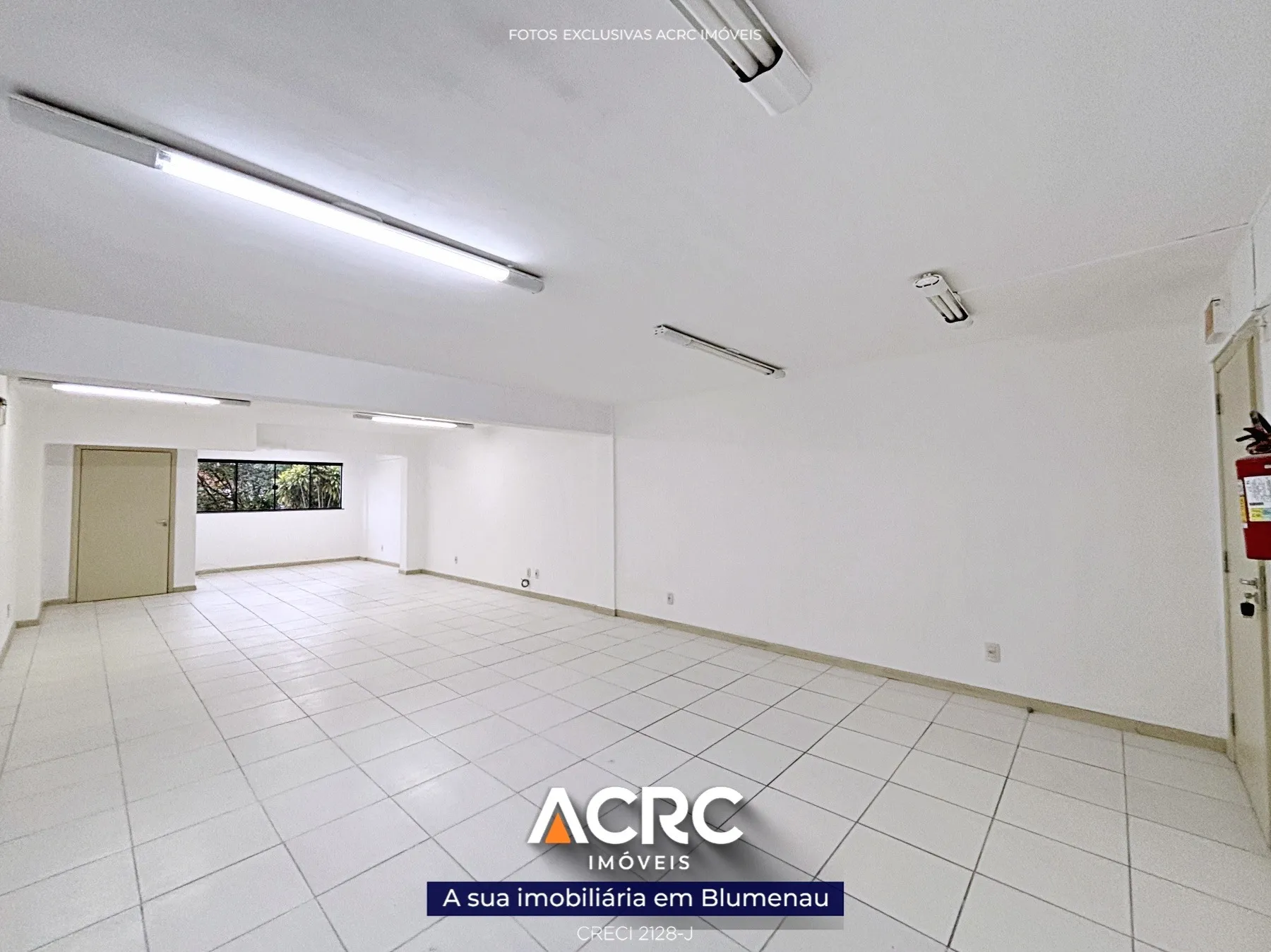 ACRC Imóveis - SA01191 - Sala para Locação no Bairro Ponta Aguda — foto 5