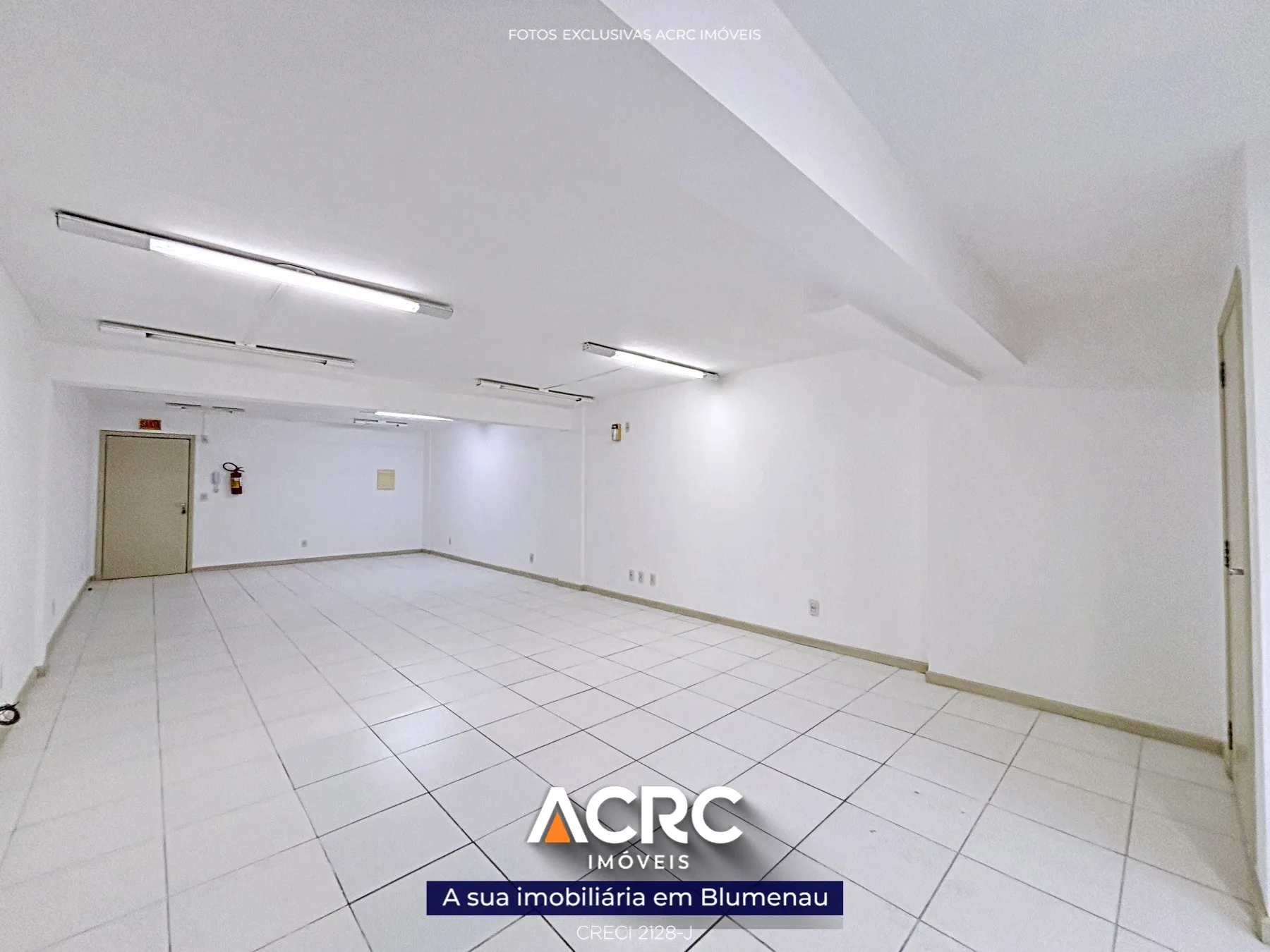 ACRC Imóveis - SA01191 - Sala para Locação no Bairro Ponta Aguda — foto 7