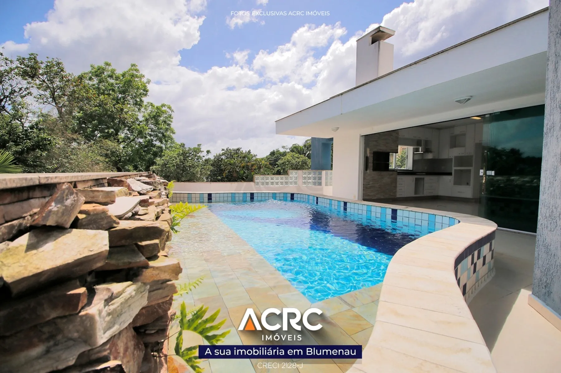 ACRC Imóveis - CA03307 - Casa para Venda no Centro de Blumenau — foto 2