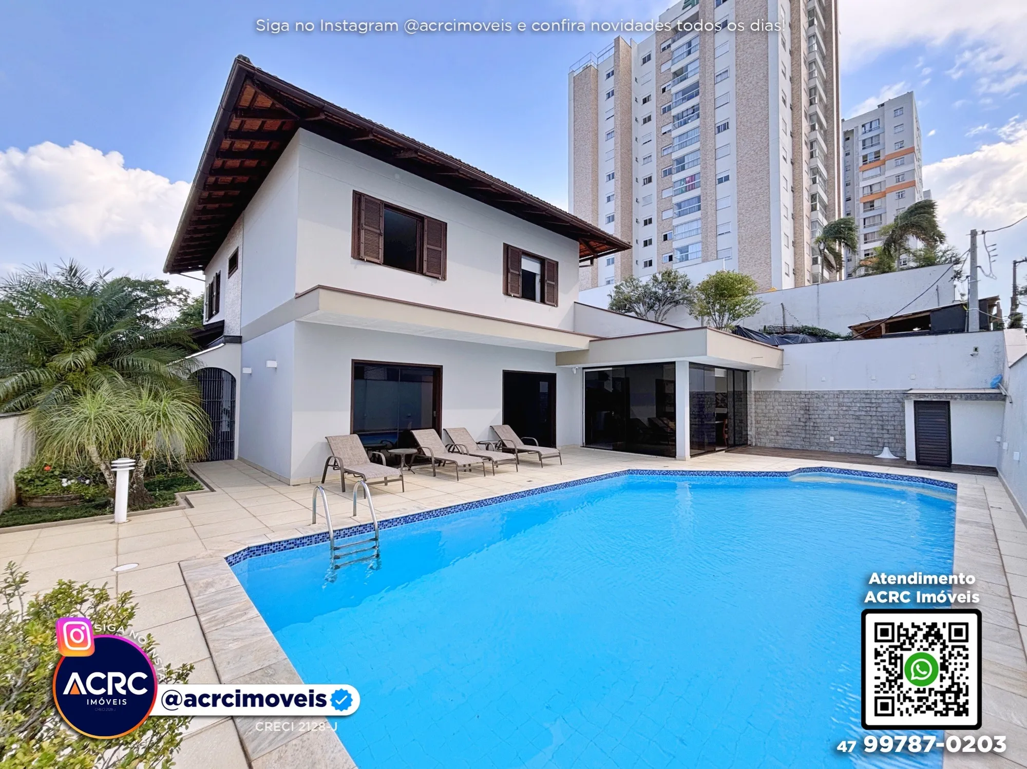 ACRC Imóveis - CA03260 - Casa com piscina para Venda no Bairro Itoupava Seca - foto 1