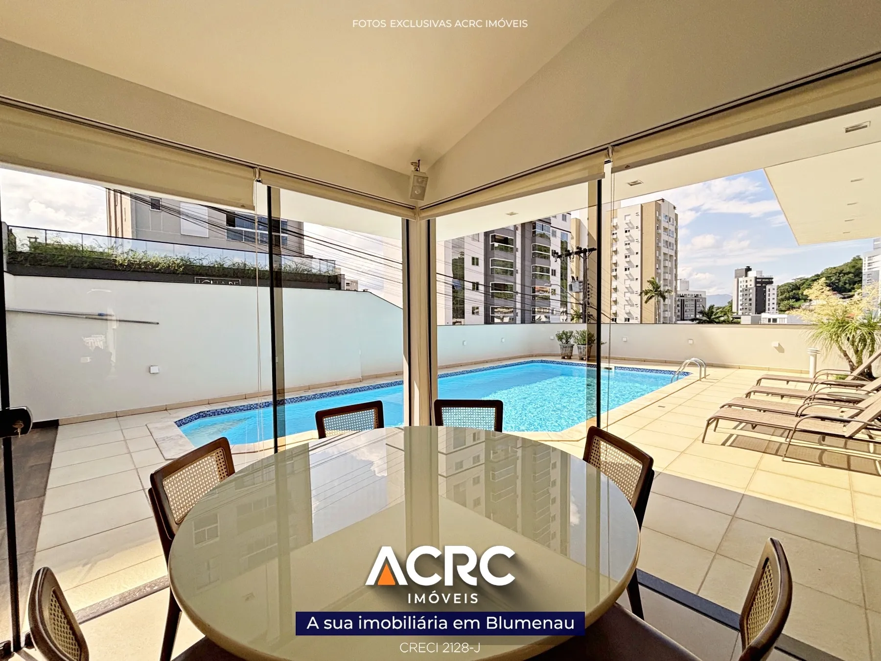ACRC Imóveis - CA03260 - Casa com piscina para Venda no Bairro Itoupava Seca — foto 3