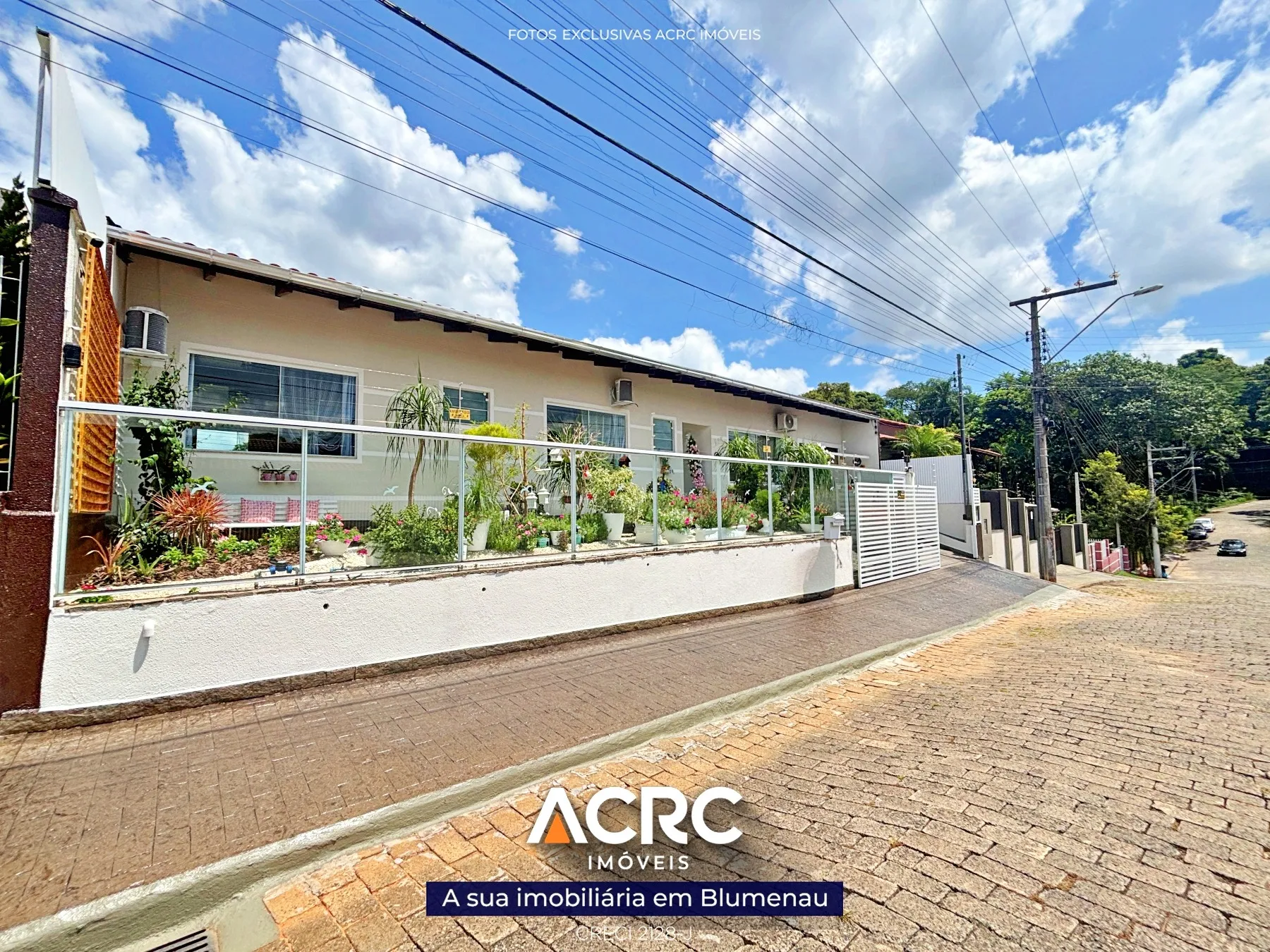Casa · à venda · 4 quartos · 213m² · Velha, Blumenau
