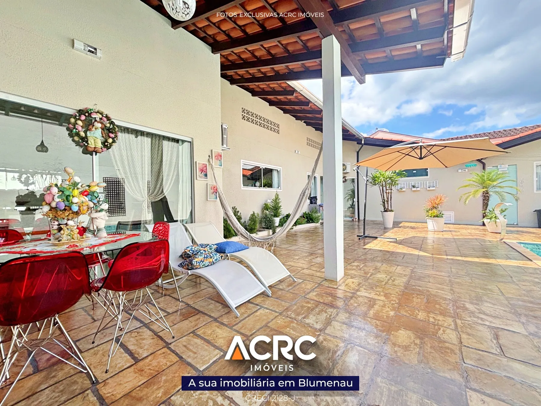 Casa · à venda · 4 quartos · 213m² · Velha, Blumenau