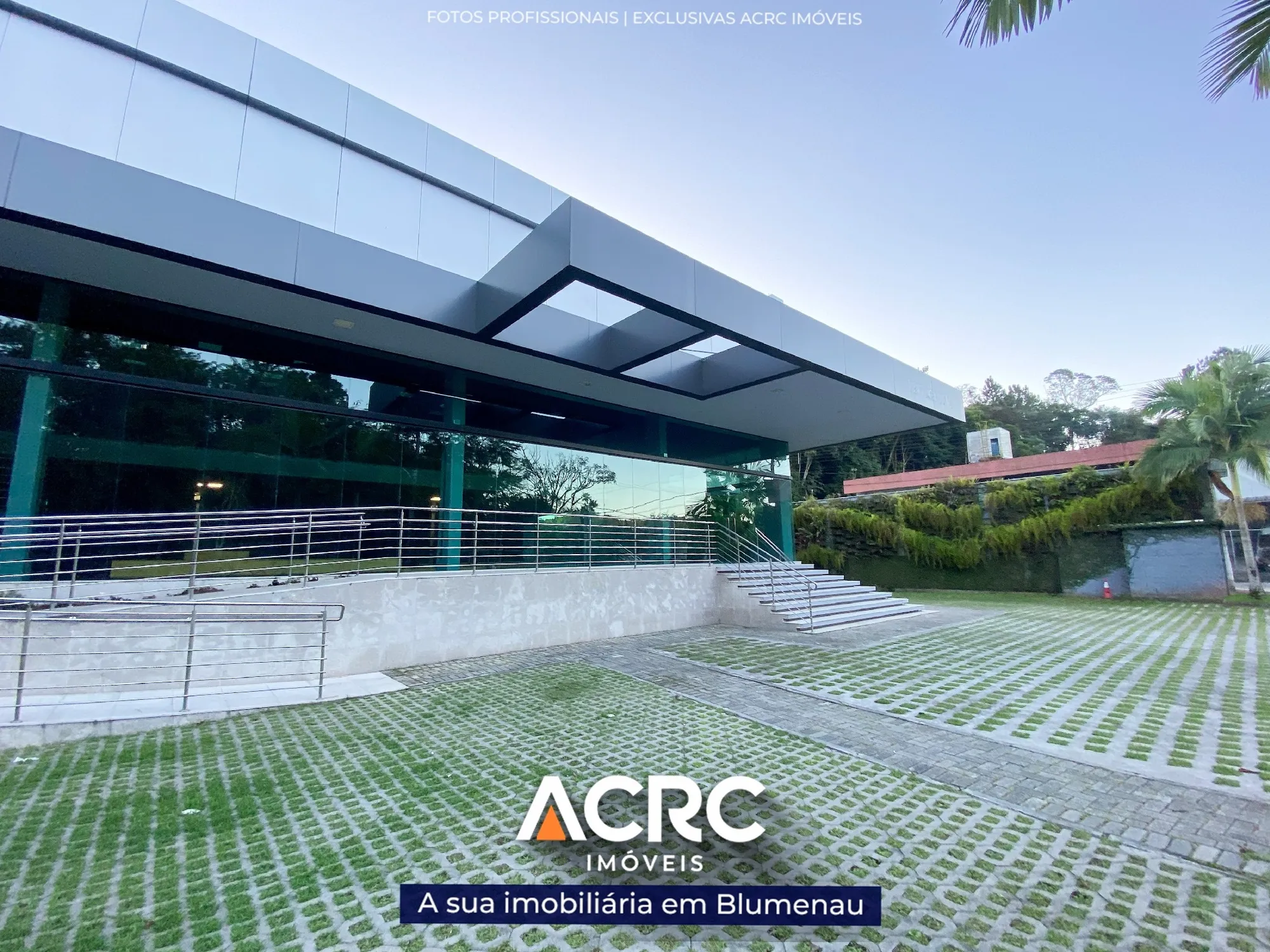 ACRC Imóveis - PD00141 - Imóvel comercial com 3.300 m de área construída e infraestrutura completa para a sua empresa no bairro Ponta Aguda — foto 2