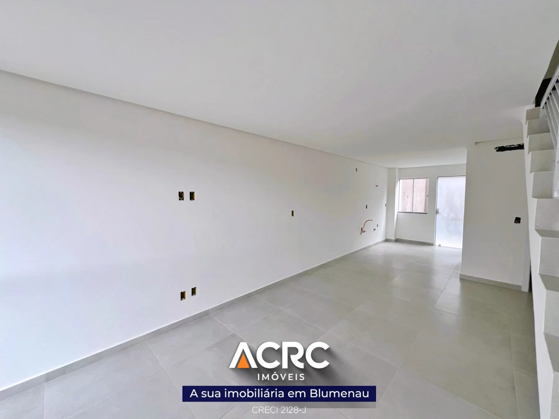 ACRC Imóveis - CA03226 - Sobrado a Venda no Bairro Itoupavazinha em Blumenau — foto 2