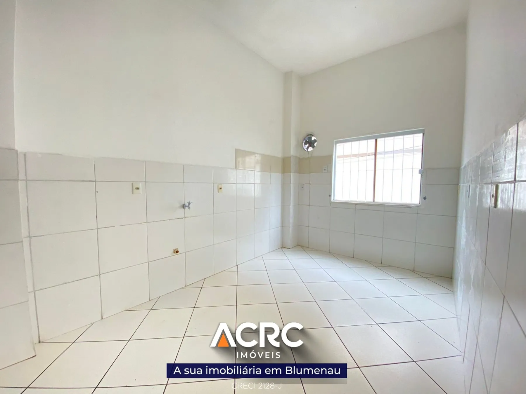 ACRC Imóveis - Loja comercial para Locação no Bairro Itoupava Seca — foto 4