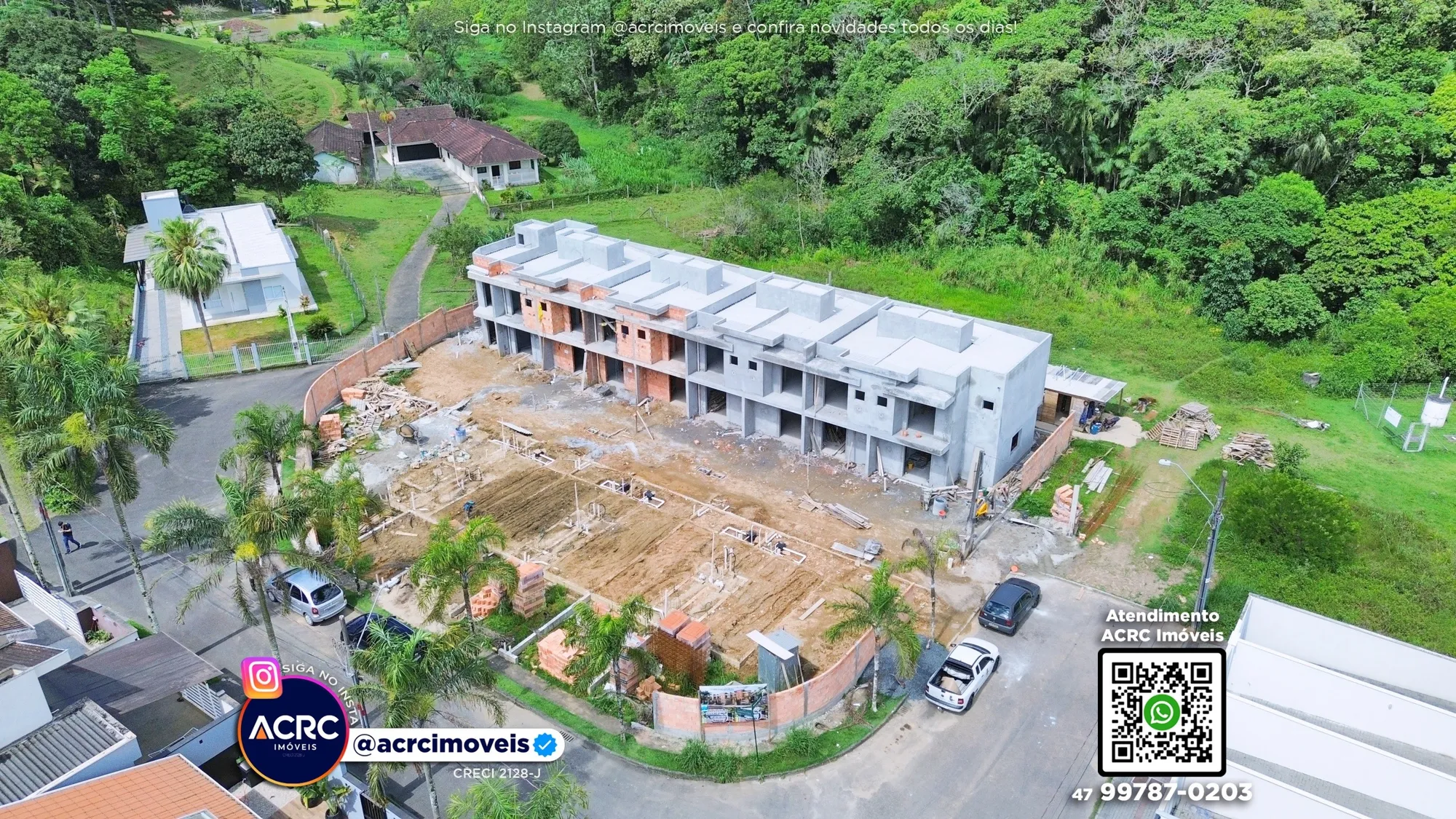 ACRC Imóveis - Sobrados geminados para Venda no Bairro Itoupava Central - foto 1