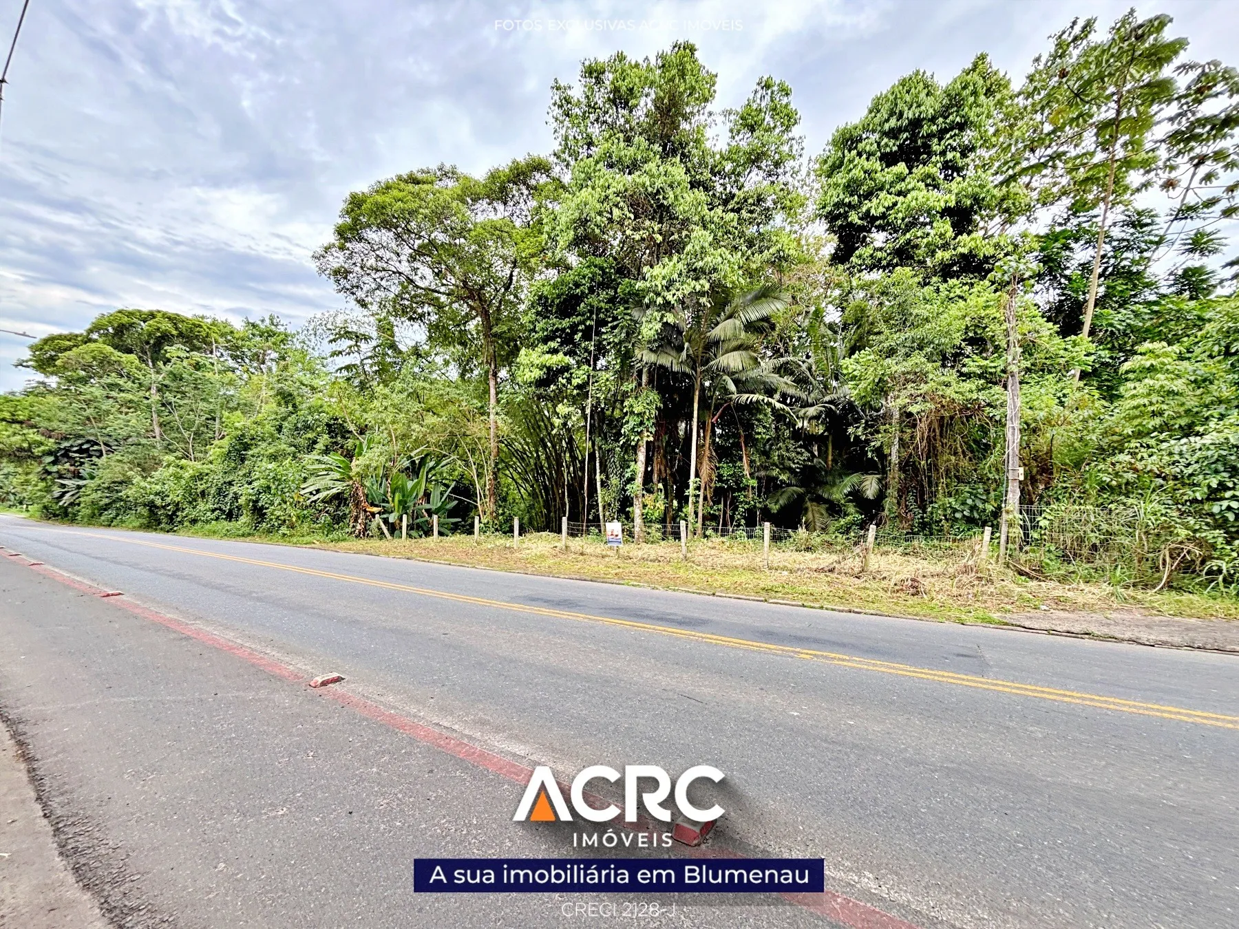 ACRC Imóveis - Terreno para Venda em Blumenau no Bairro Boa Vista. — foto 2