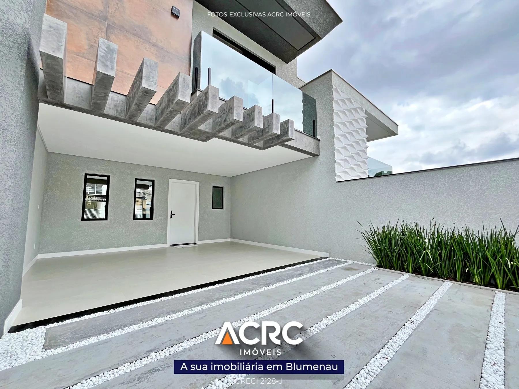 ACRC Imóveis - Sobrado para Venda no Bairro da Velha - foto 1
