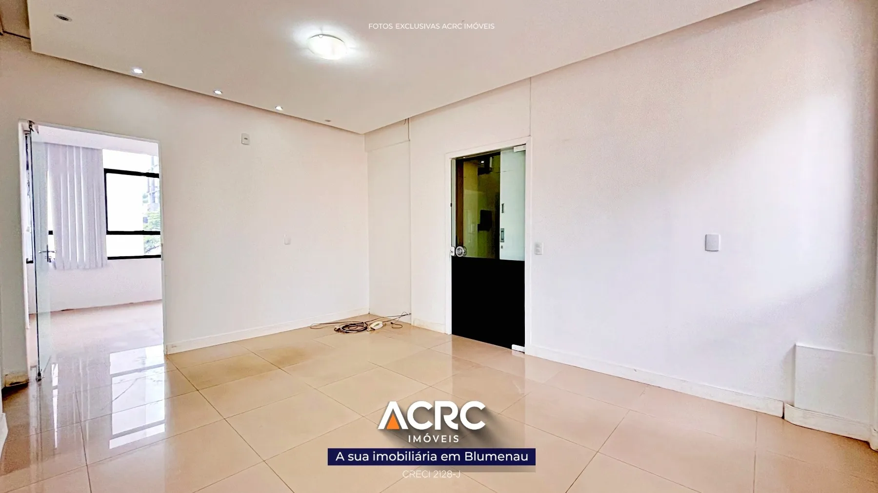 ACRC Imóveis - Sala comercial para Venda e Locação no Bairro Centro — foto 2