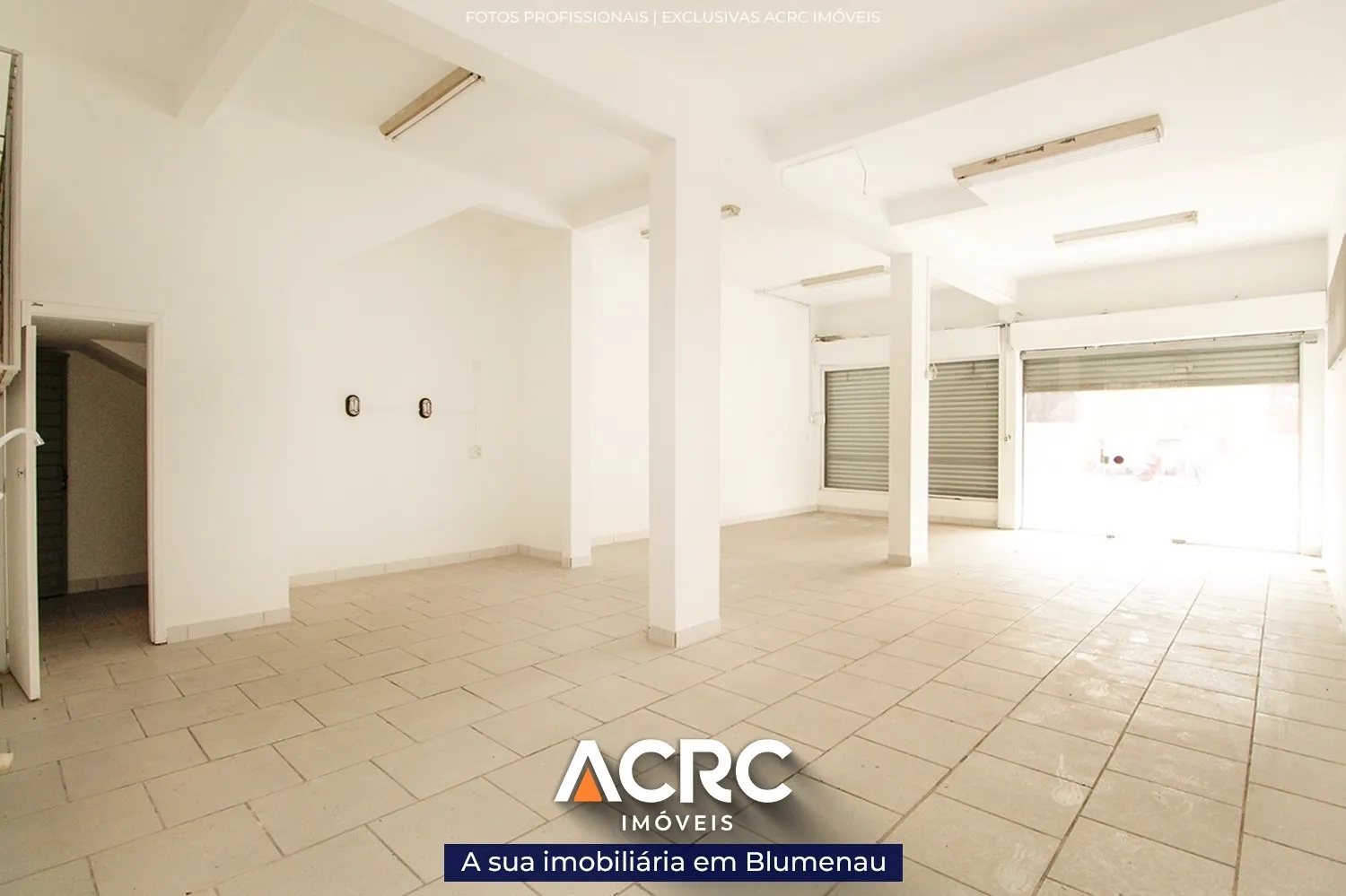 ACRC Imóveis - Prédio para Venda no Bairro Ponta Aguda. — foto 3