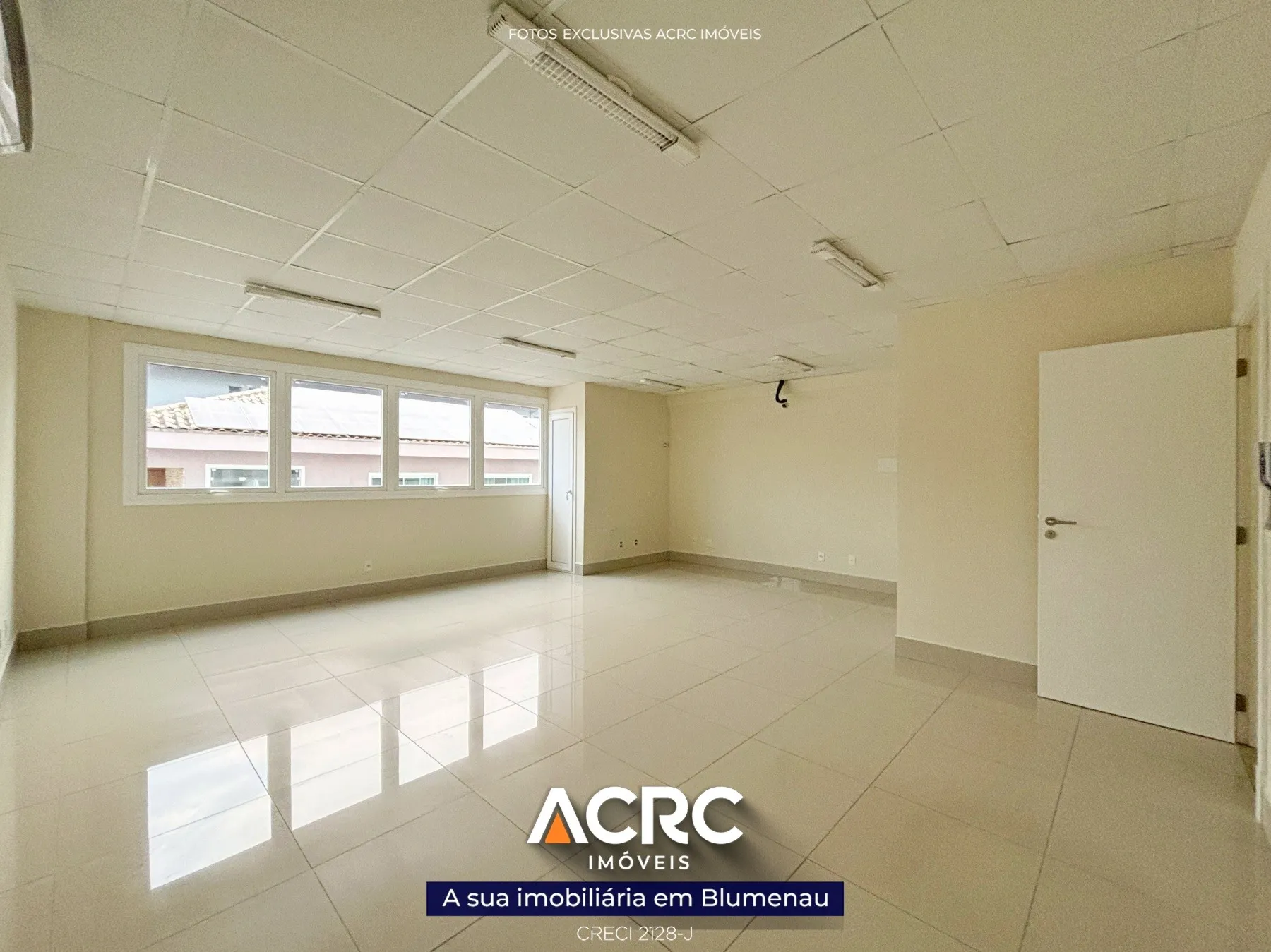 ACRC Imóveis - Sala Comercial para Locação no Bairro Centro - foto 1