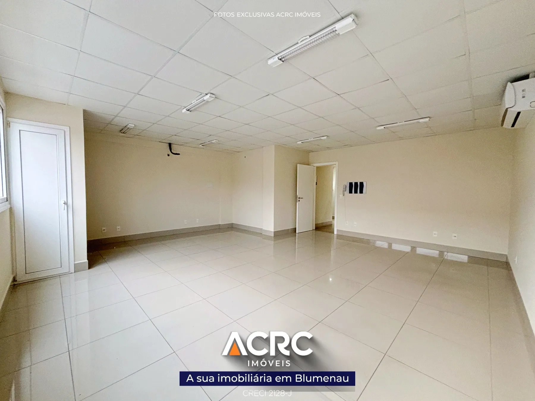 ACRC Imóveis - Sala Comercial para Locação no Bairro Centro — foto 2