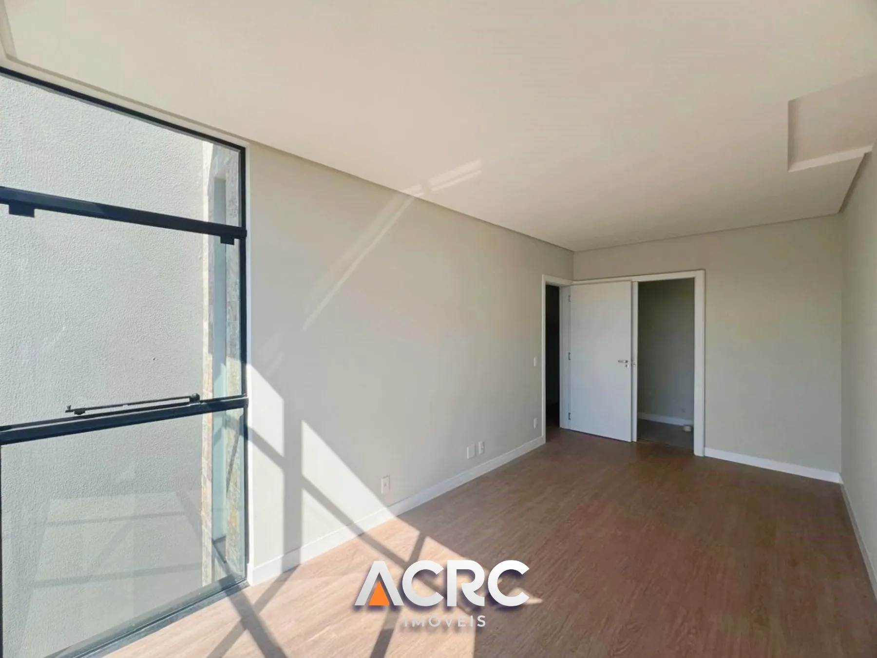 ACRC Imóveis - CA03073 - Sobrado a Venda no Bairro Fortaleza Alta. — foto 6