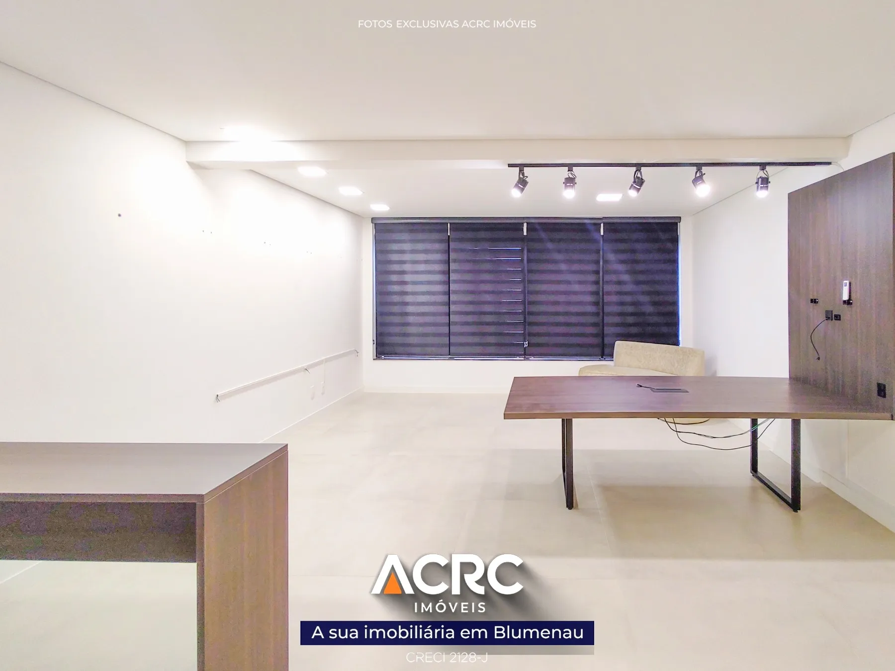 ACRC Imóveis - Sala Comercial para Locação em Blumenau no bairro Vila Nova. — foto 5