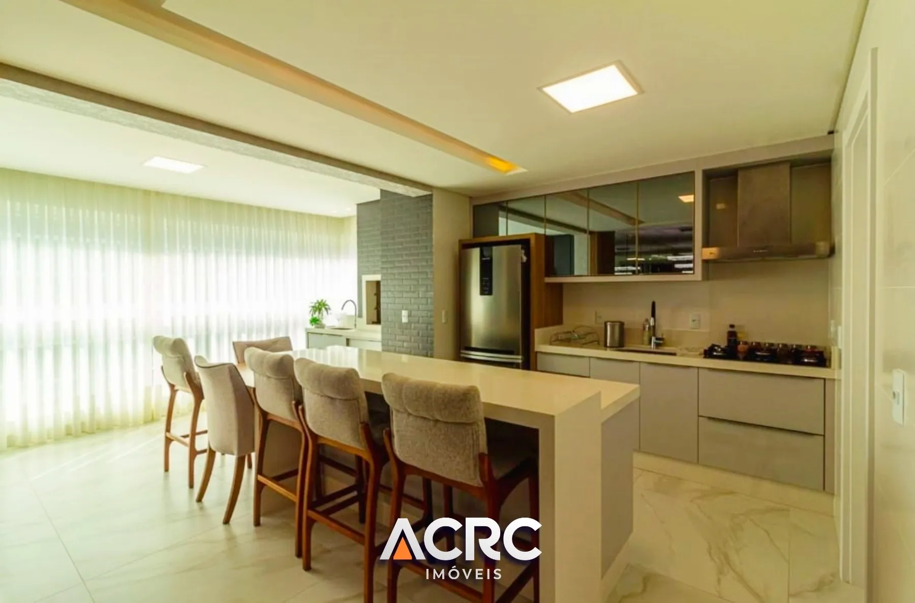 ACRC Imóveis - Apartamento para Venda em Itapema no Bairro Meia Praia. — foto 2