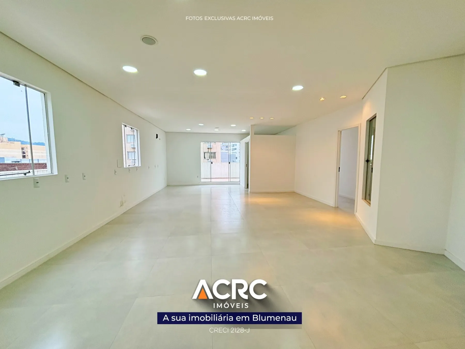ACRC Imóveis - Sala comercial para Locação no Bairro Bom Retiro. — foto 2
