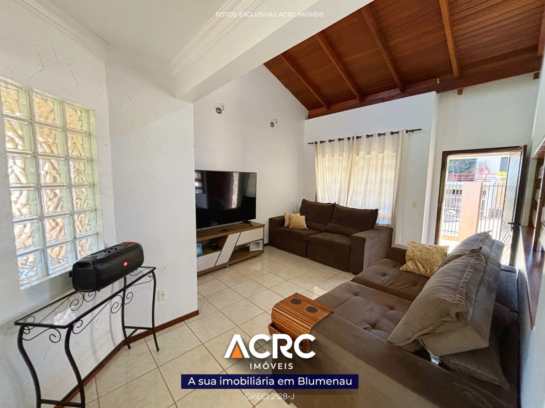 ACRC Imóveis - Casa para Venda no bairro Água Verde em Blumenau. — foto 5