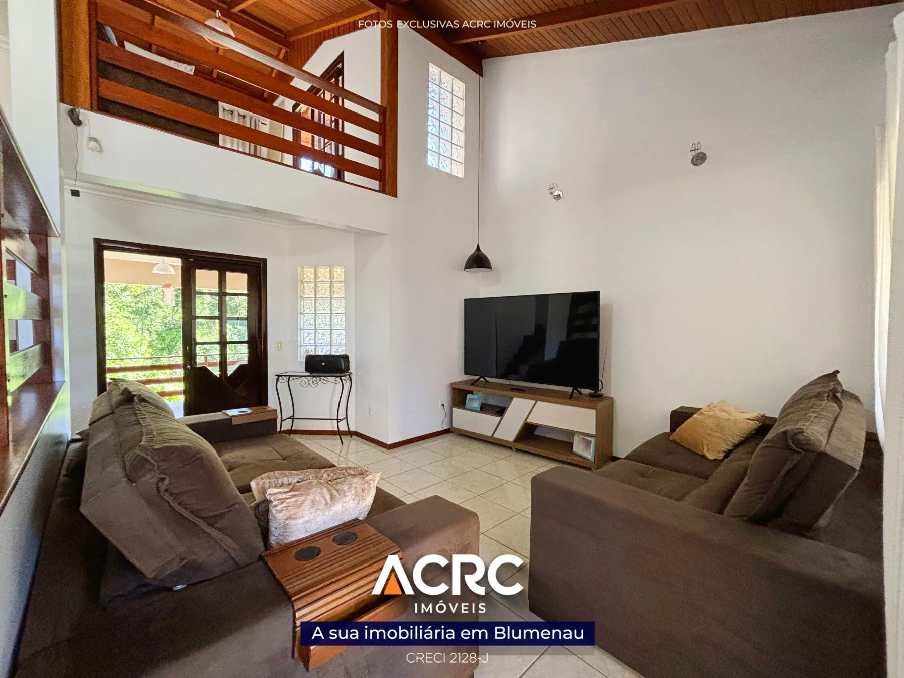 ACRC Imóveis - Casa para Venda no bairro Água Verde em Blumenau. — foto 6
