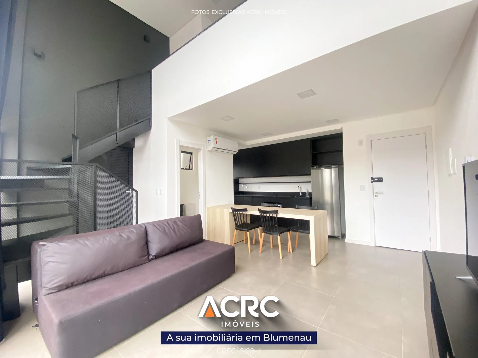 Loft Duplex totalmente mobiliado para VENDA em Blumenau | ACRC Imóveis — foto 3
