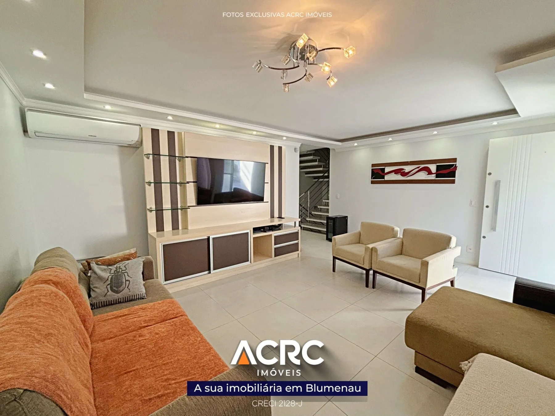 ACRC Imóveis - Casa para Venda no bairro da Velha em Blumenau. — foto 3