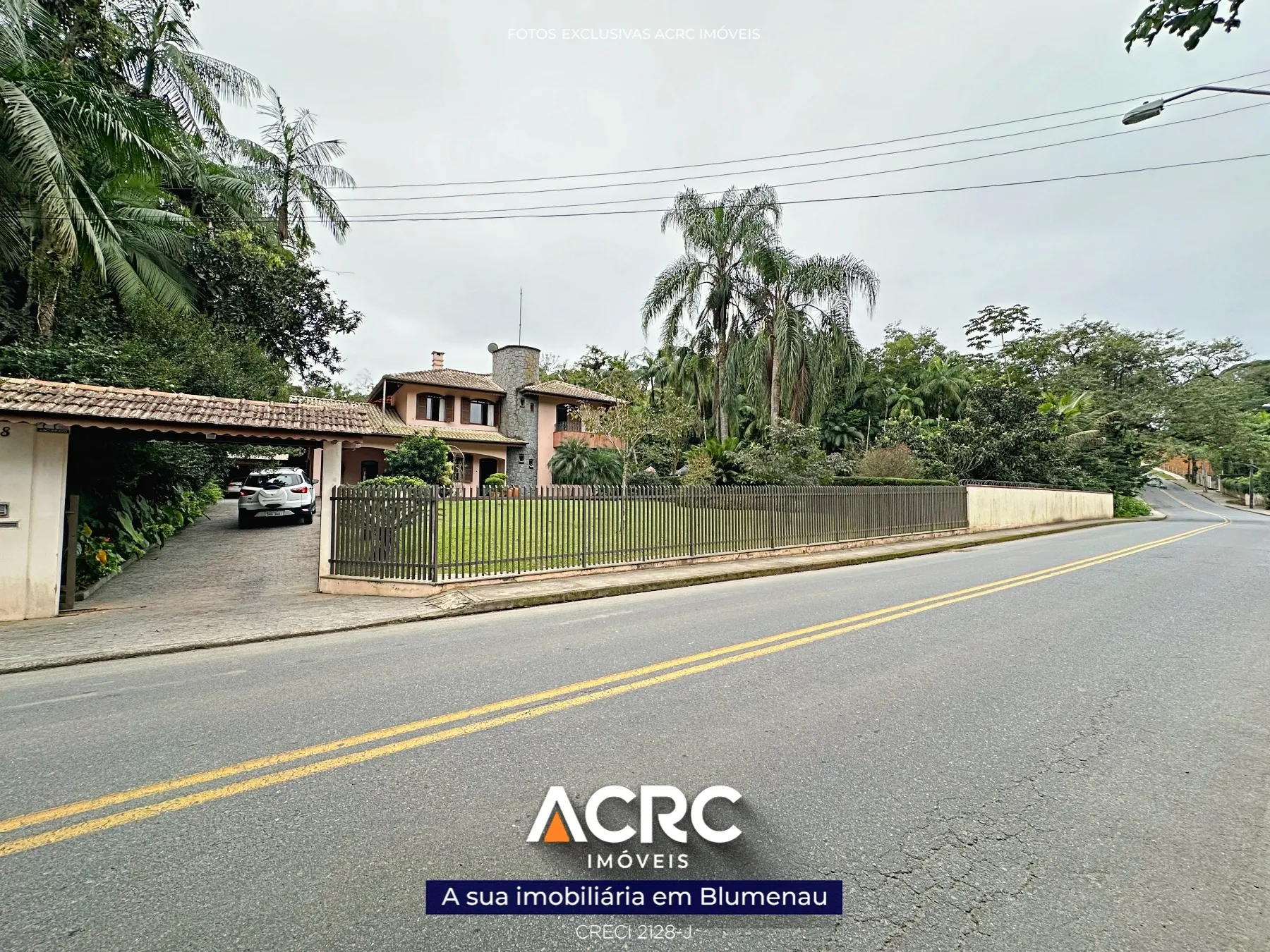ACRC Imóveis - Casa para Venda no bairro Itoupava Central em Blumenau. - foto 1