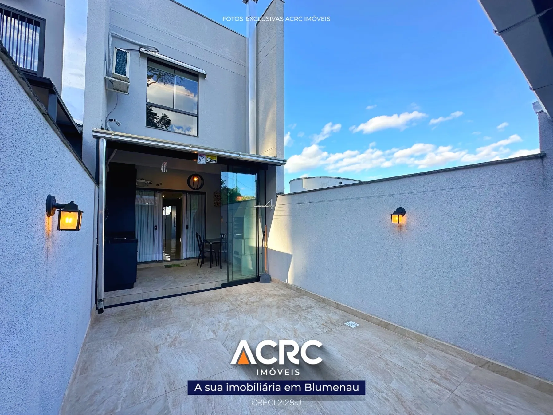 ACRC Imóveis - Casa para Venda no bairro Escola Agrícola em Blumenau. — foto 2