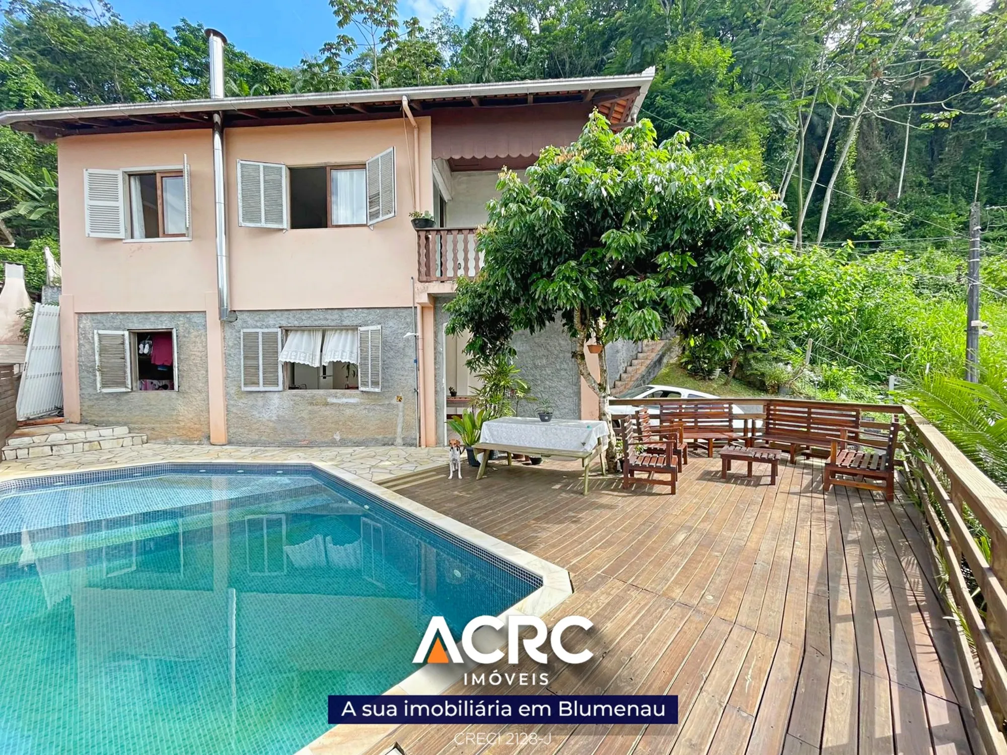 ACRC Imóveis - Casa a venda no Bairro Escola Agrícola - foto 1