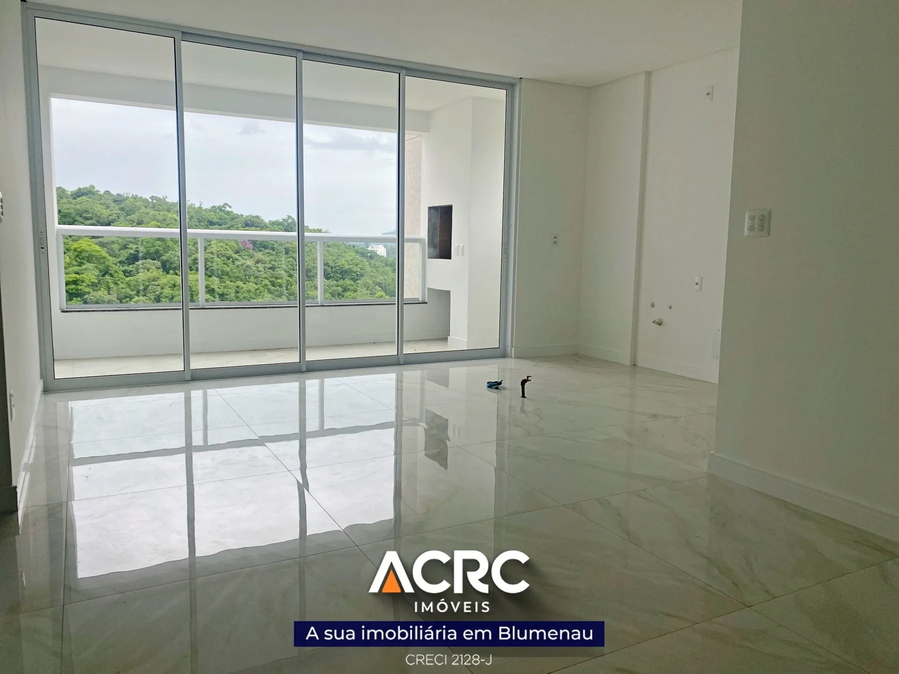 ACRC Imóveis - Apartamento a venda no Bairro Escola Agrícola - foto 1