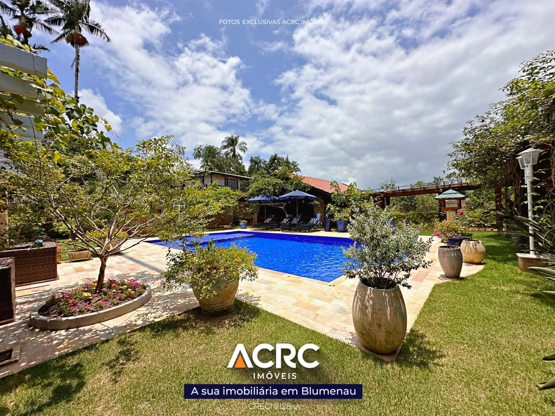 ACRC Imóveis - CA02847 - Casa para Venda em Blumenau no bairro Ponta Aguda - foto 1