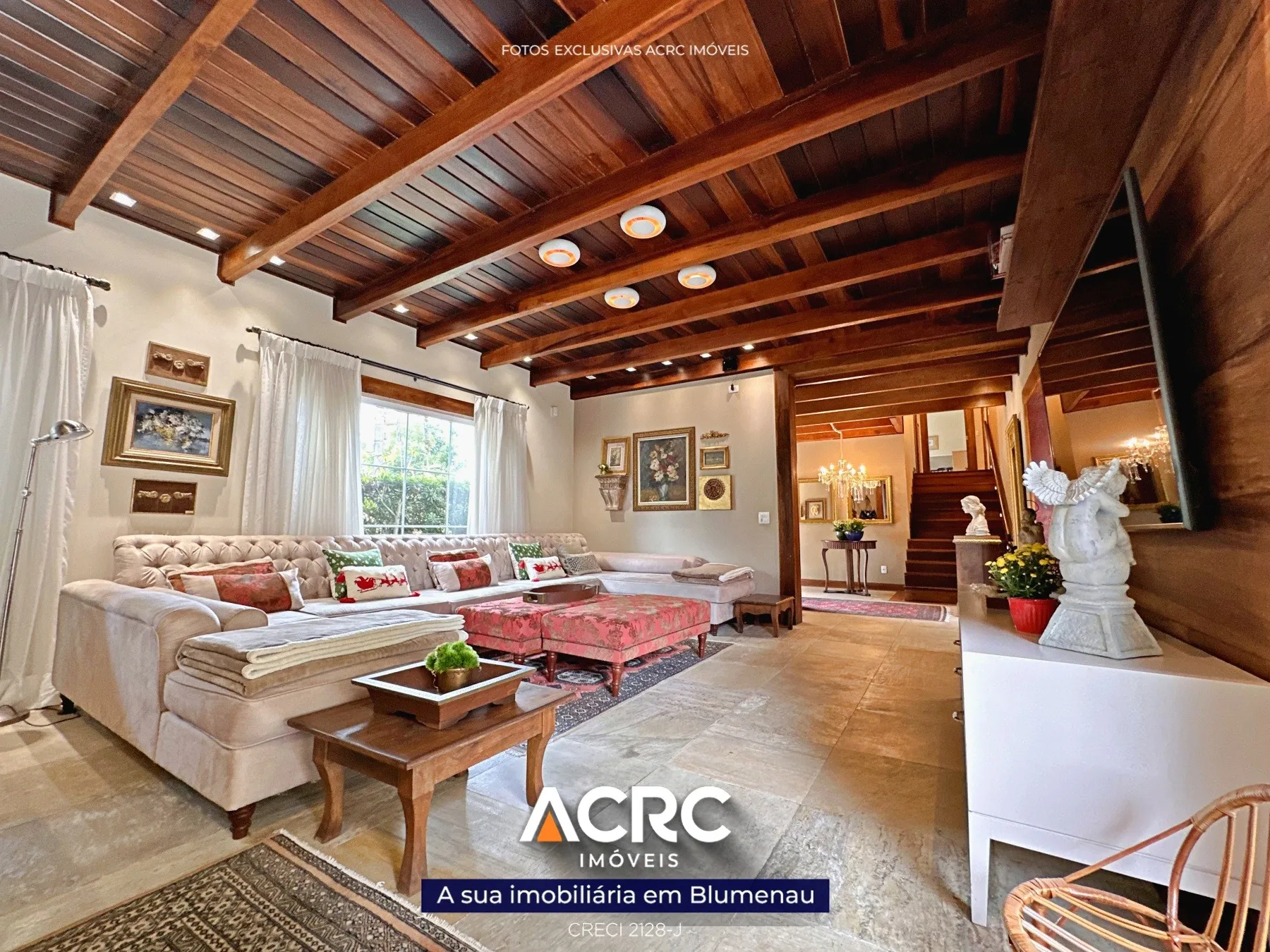 Casa à venda com 4 quartos e 4 suítes, 4 vagas, 617m² na região do bairro Ponta Aguda, próximo à Rua Rudolfo Augusto Kucker, Blumenau — foto 7