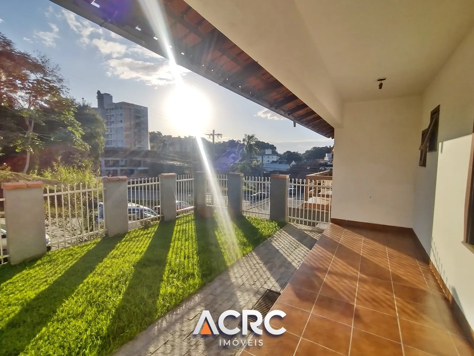 Casa em transversal da Rua dos Caçadores, mais uma oferta da pauta de venda ACRC Imóveis — foto 2