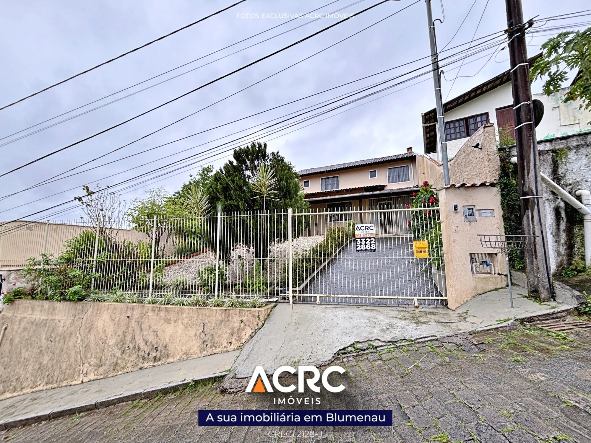 ACRC - CA02805 - Casa com jardim e 02 andares a Venda no Bairro Escola Agrícola em Blumenau — foto 2