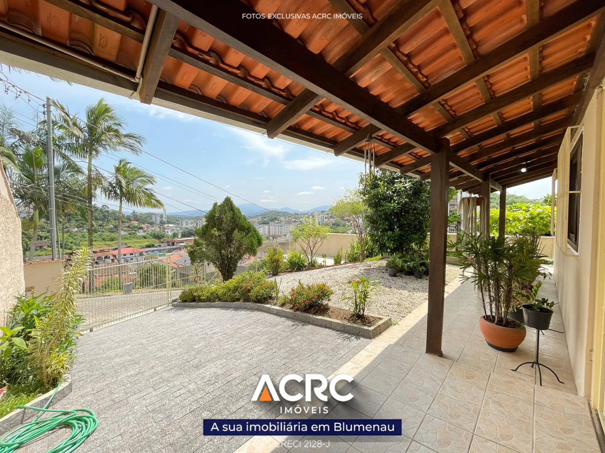 ACRC - CA02805 - Casa com jardim e 02 andares a Venda no Bairro Escola Agrícola em Blumenau — foto 3