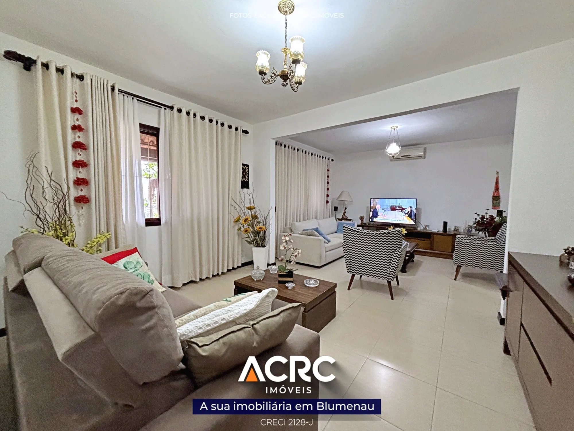 ACRC - CA02805 - Casa com jardim e 02 andares a Venda no Bairro Escola Agrícola em Blumenau — foto 4