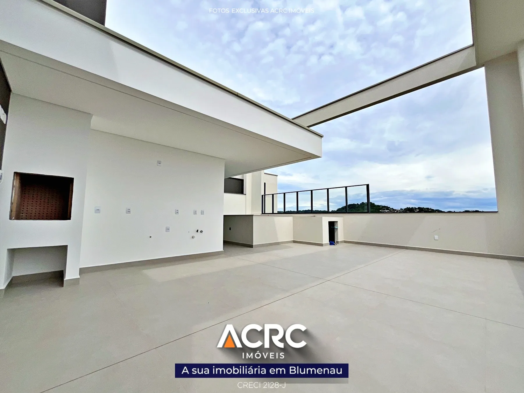 ACRC Imóveis- AP07170 - Cobertura com piscina, 03 suítes e 03 vagas de garagem no Bairro Velha em Blumenau — foto 5
