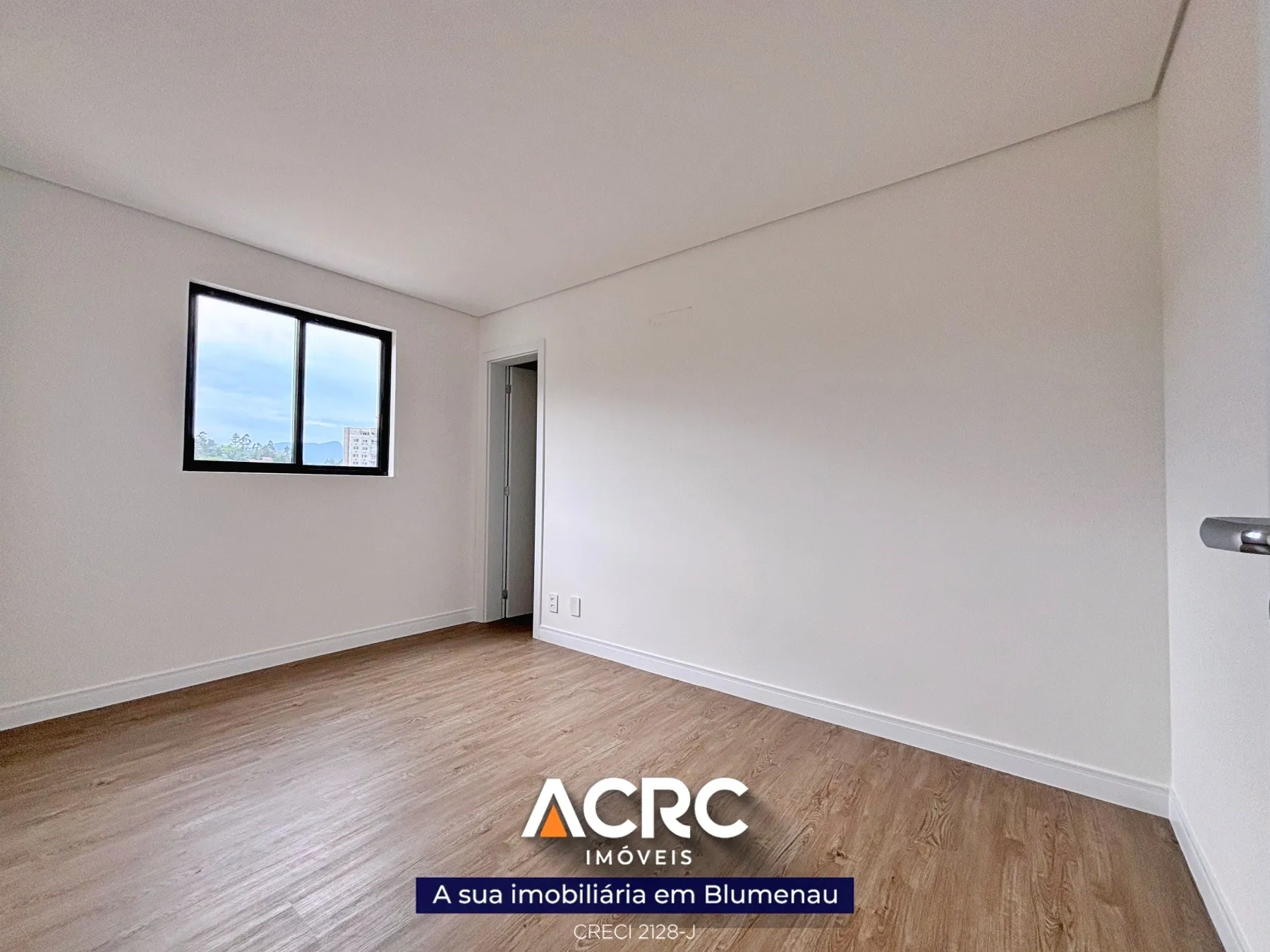 Apartamento com 02 dormitórios sendo 01 suíte para venda no bairro Garcia | ACRC Imóveis — foto 5