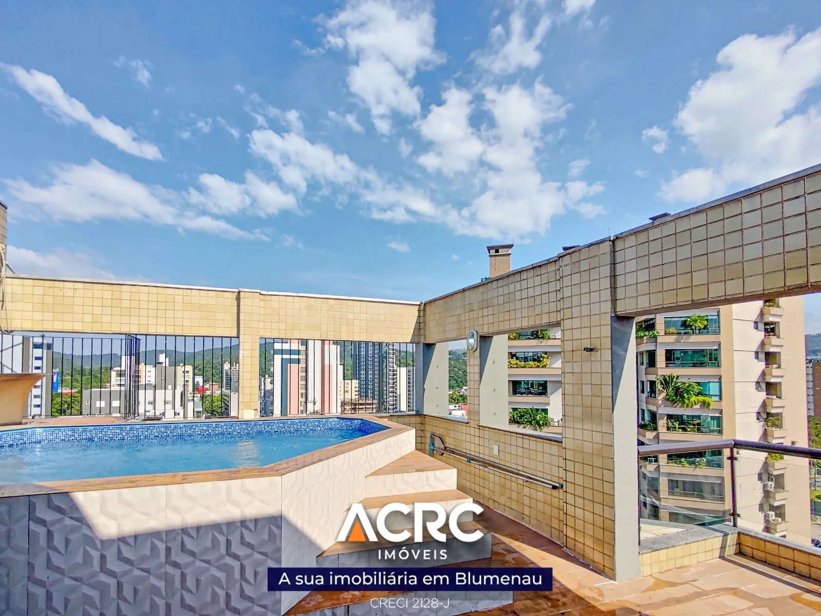 Cobertura Duplex com piscina privativa para locação no bairro Jardim Blumenau | ACRC Imóveis — foto 2