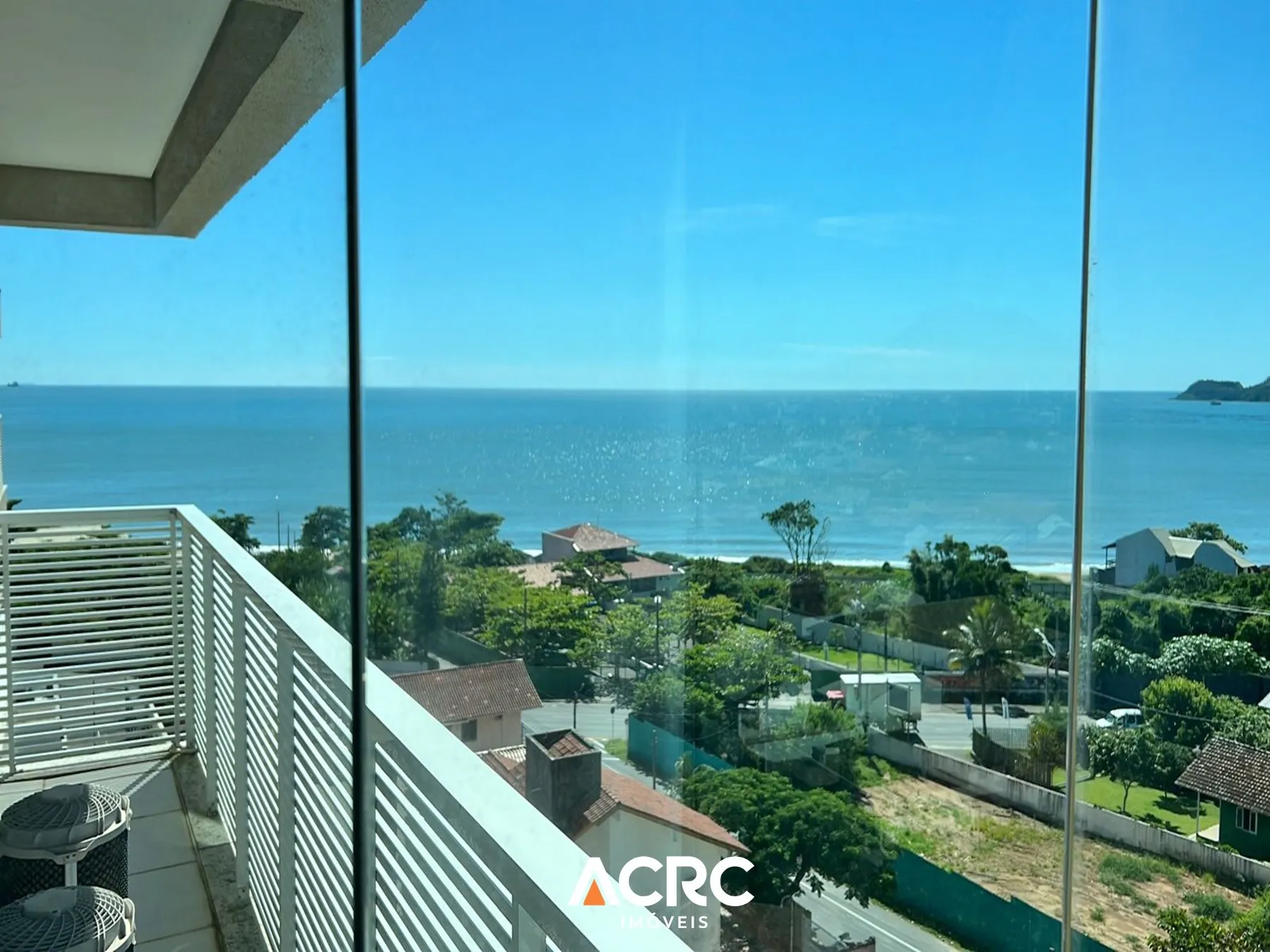 Apartamento semimobiliado com vista mar em Penha | ACRC Imóveis - foto 1