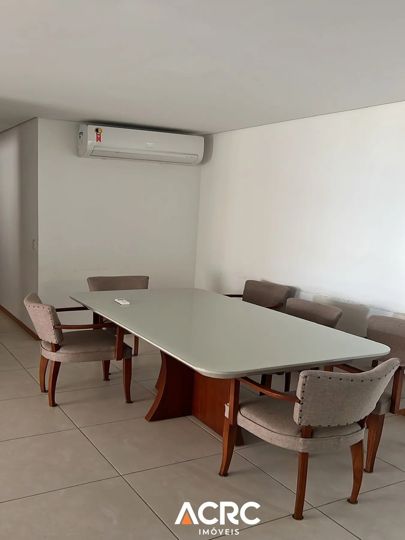 Apartamento semimobiliado com vista mar em Penha | ACRC Imóveis — foto 2